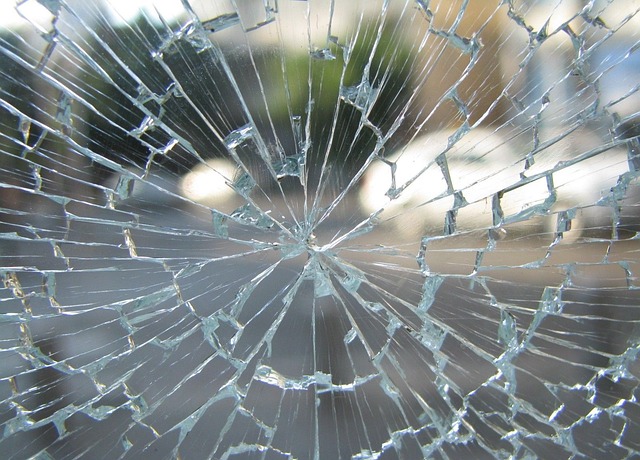 Need Emergency Glass Repair for your Shop?